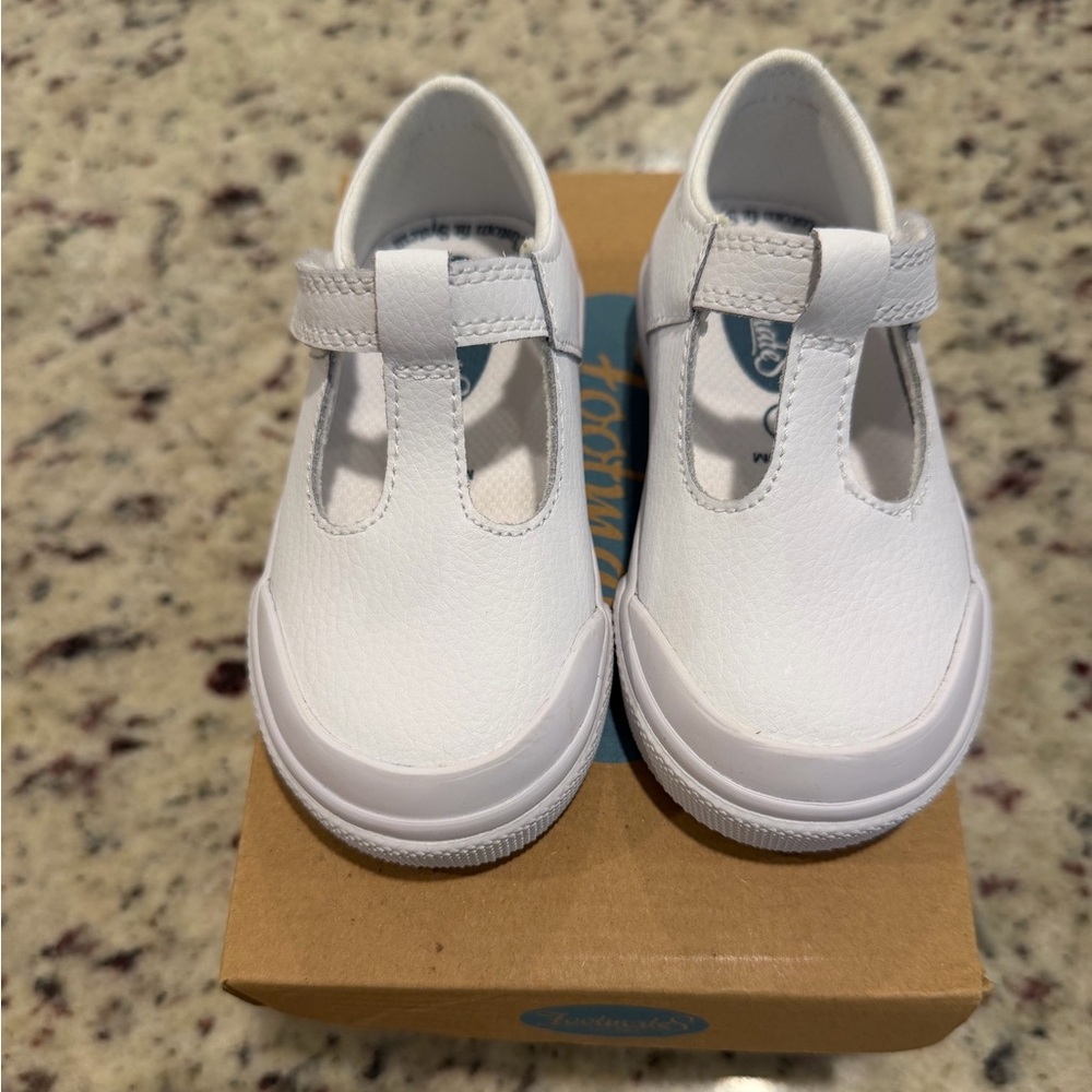 FootMates Drew Sneaker